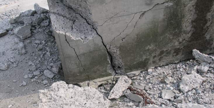 Foundation cracking caused by settlement